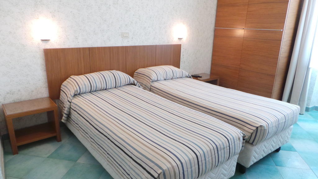 Albergo Villa Anna Анцио Екстериор снимка